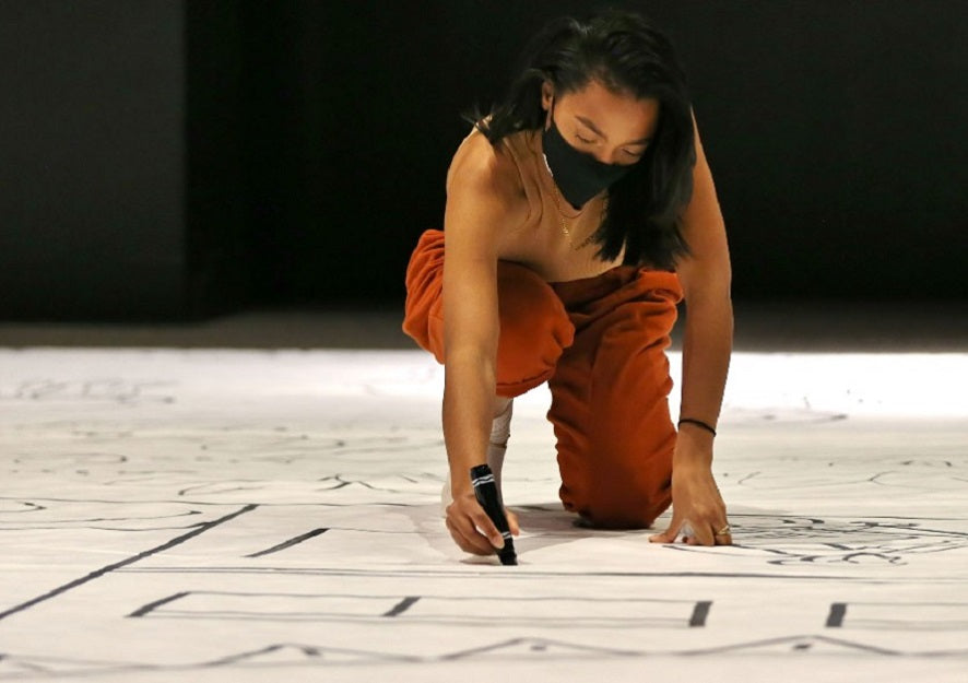 Feature News: This Black Woman Now Holds The Record For World’s Largest Drawing By An Individual